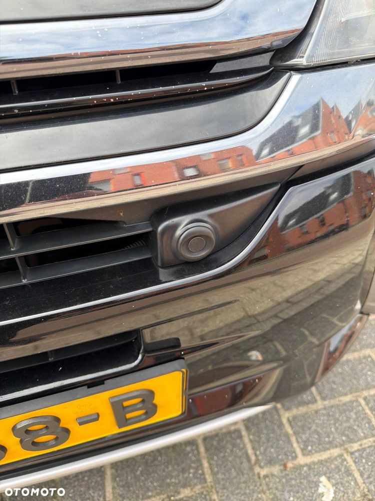 Mitsubishi Outlander Instyle NAVI + - 22