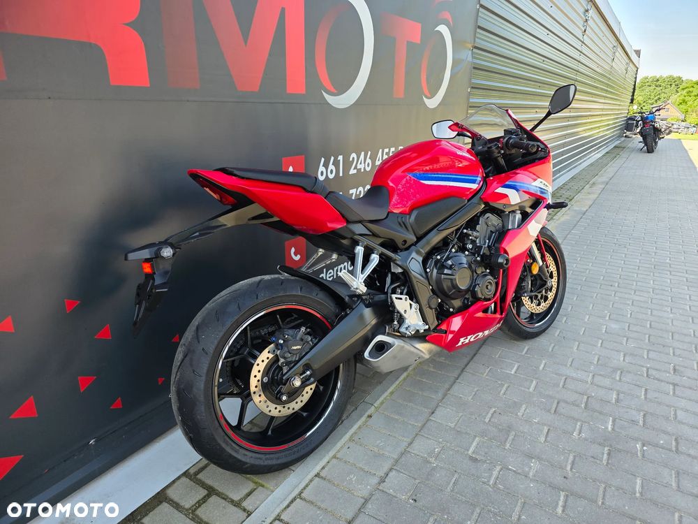 Honda CBR - 7