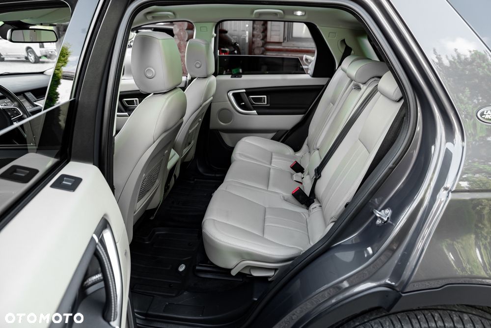 Land Rover Discovery Sport D150 - 21