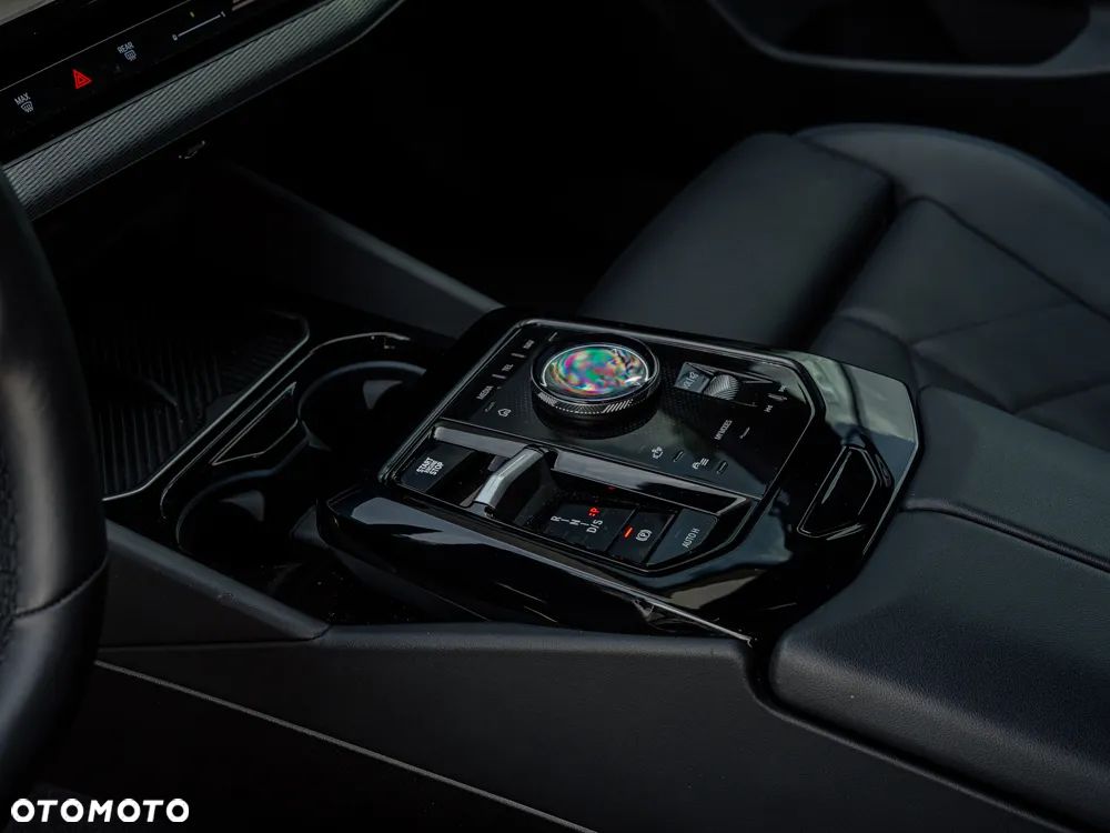 BMW Seria 5 520d xDrive - 9