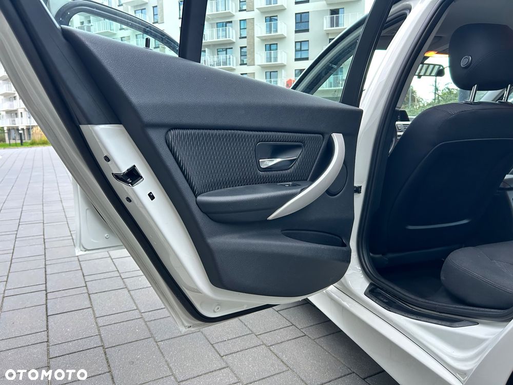 BMW Seria 3 316i - 18