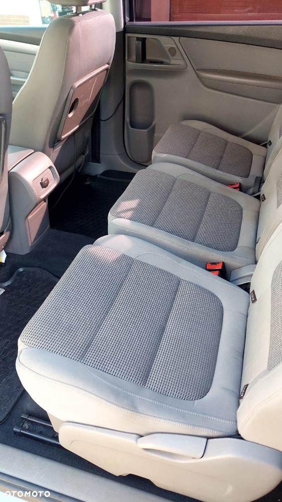 Volkswagen Sharan 2.0 TDI Comfortline - 8