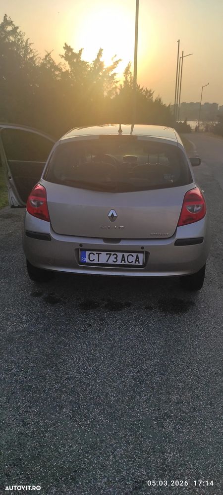 Renault Clio III 1.2 Dynamique - 7