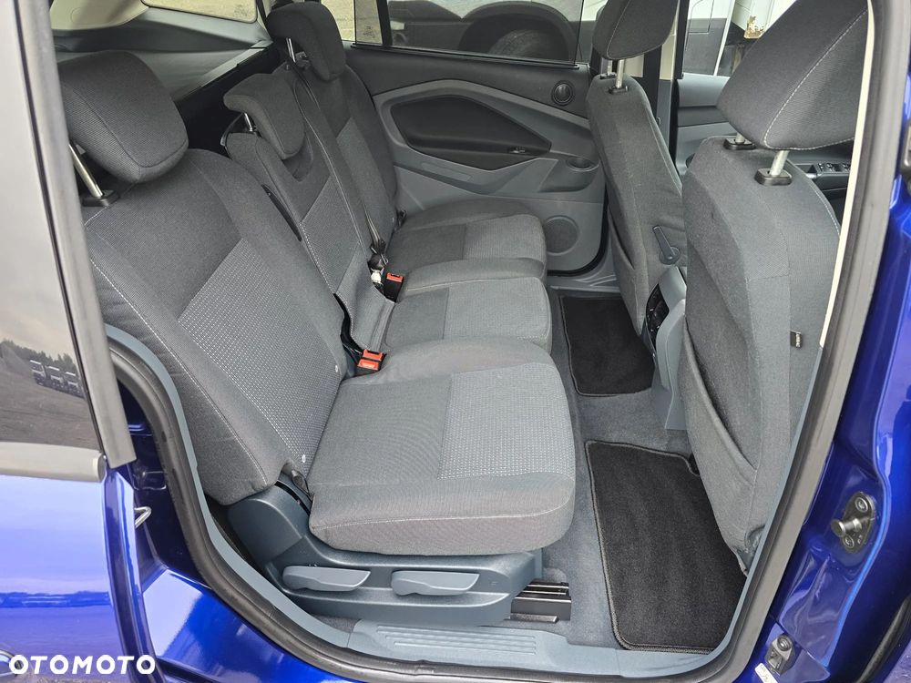 Ford Grand C-MAX - 28