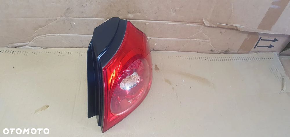Lampa prawy tył tylna prawa w błotnik VW Golf V HB 1K6945096AA - 2