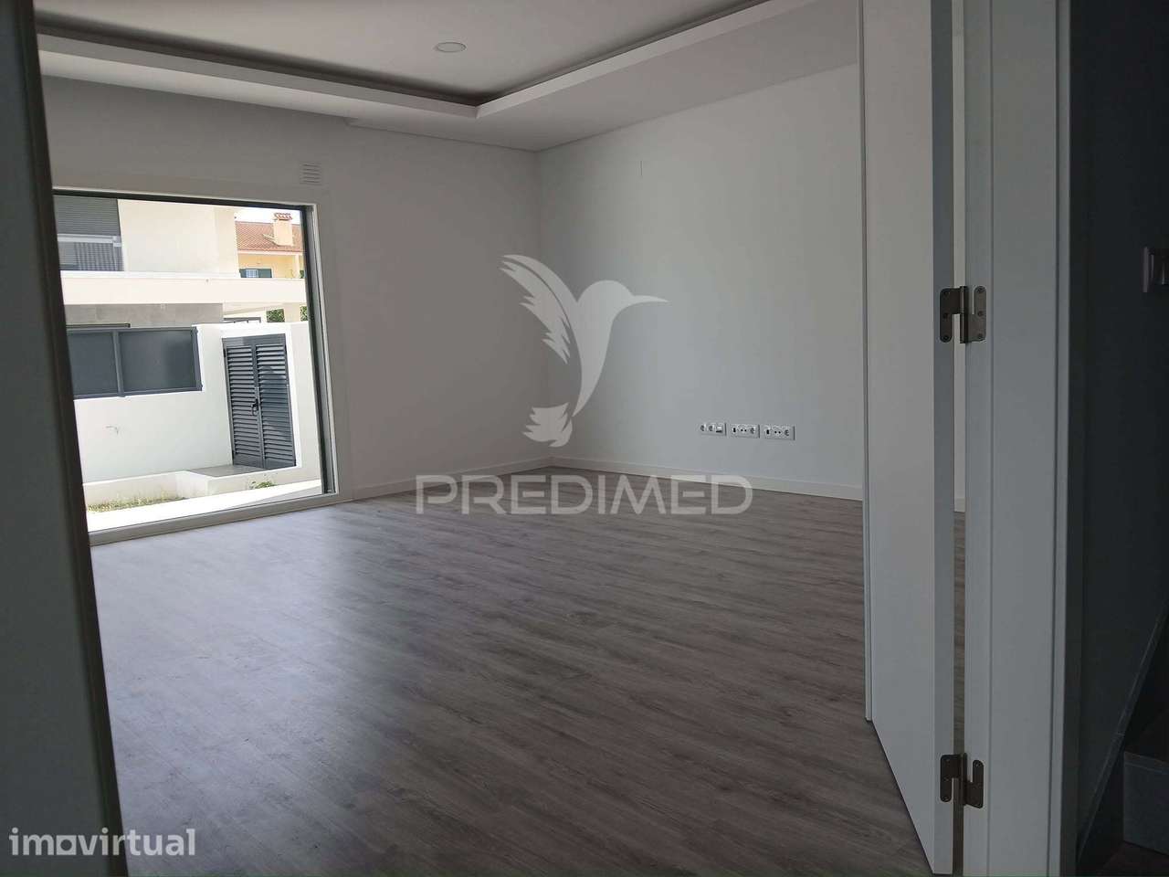 MORADIA GEMINADA T3 NOVA EM FERNÃO FERRO - Grande imagem: 2/26