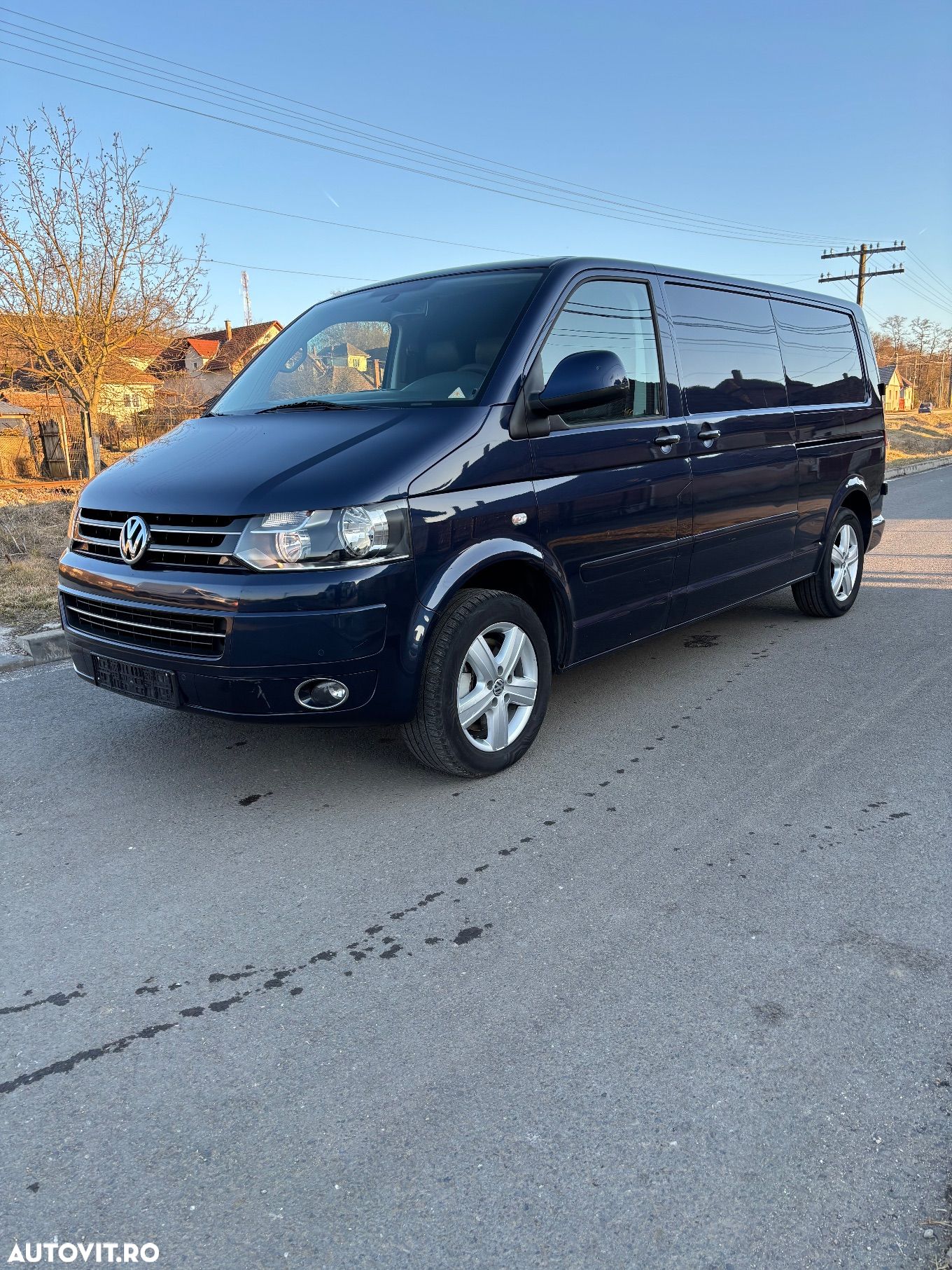 Volkswagen Transporter - 1