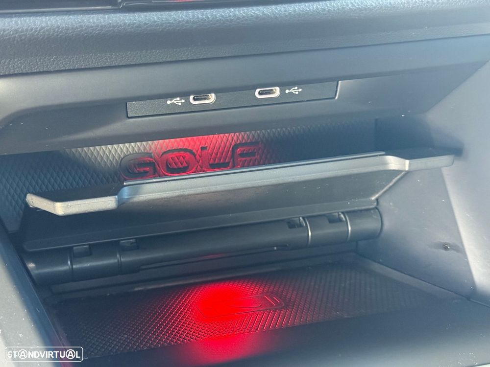 VW Golf 2.0 TSI GTI Clubsport 45 Years DSG - 41