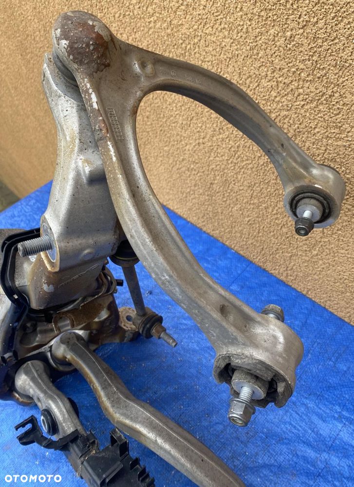 MERCEDES W213 6.3 AMG ZWROTNICA LEWY PRZÓD LEWA A2133325900 WACHACZ - 9