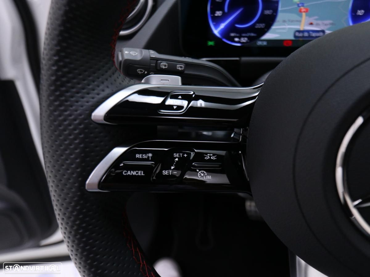 Mercedes-Benz EQA 300 4Matic AMG Line - 22