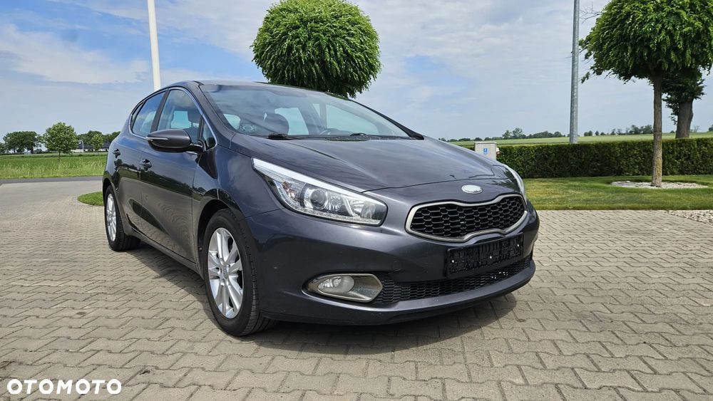 Kia Ceed - 14