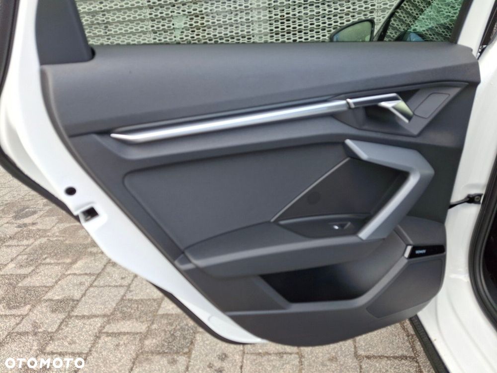 Audi A3 Sportback - 13