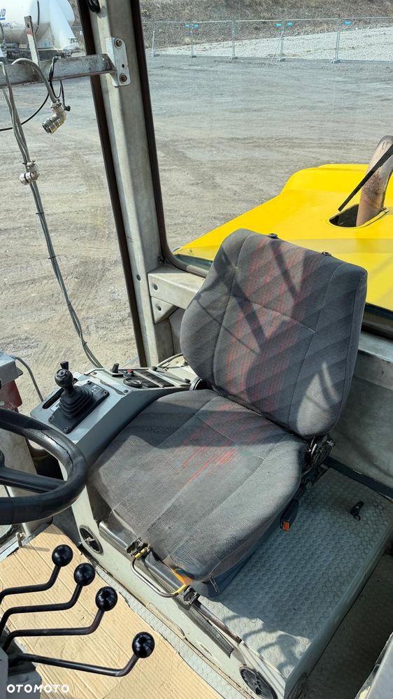 New Holland F106.6 - 20