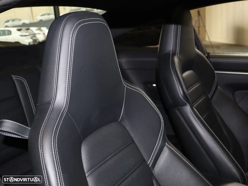 Porsche 911 (992) Turbo S PDK - 32