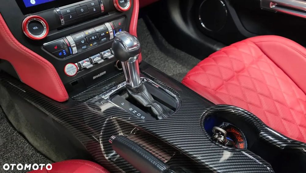 Ford Mustang 5.0 V8 GT - 10