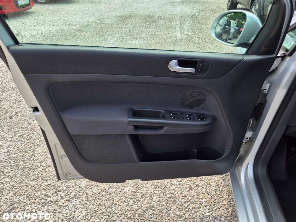 Volkswagen Golf Plus - 15