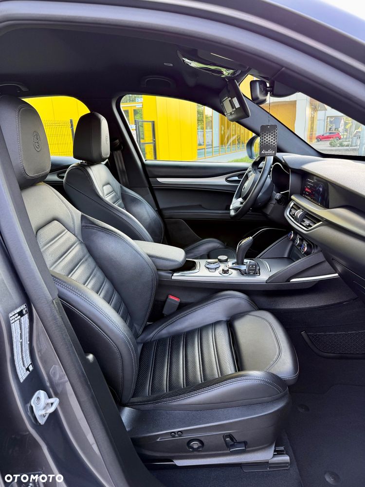 Alfa Romeo Stelvio 2.2 16V AT8 - 20