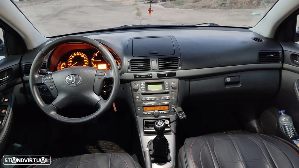 Toyota Avensis SW 2.0 D-4D Sol - 22
