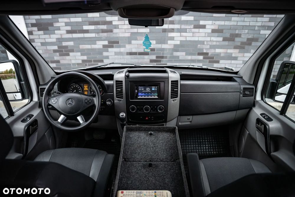 Mercedes-Benz Sprinter - 27