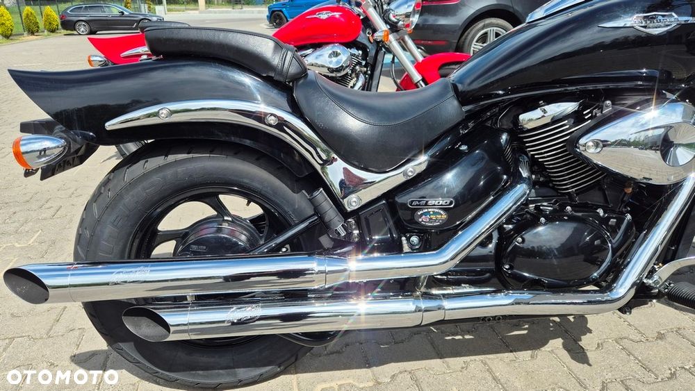 Suzuki Intruder - 16
