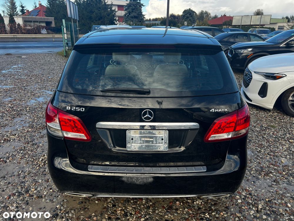 Mercedes-Benz Klasa B 250 4-Matic - 18