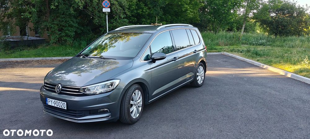 Volkswagen Touran - 1