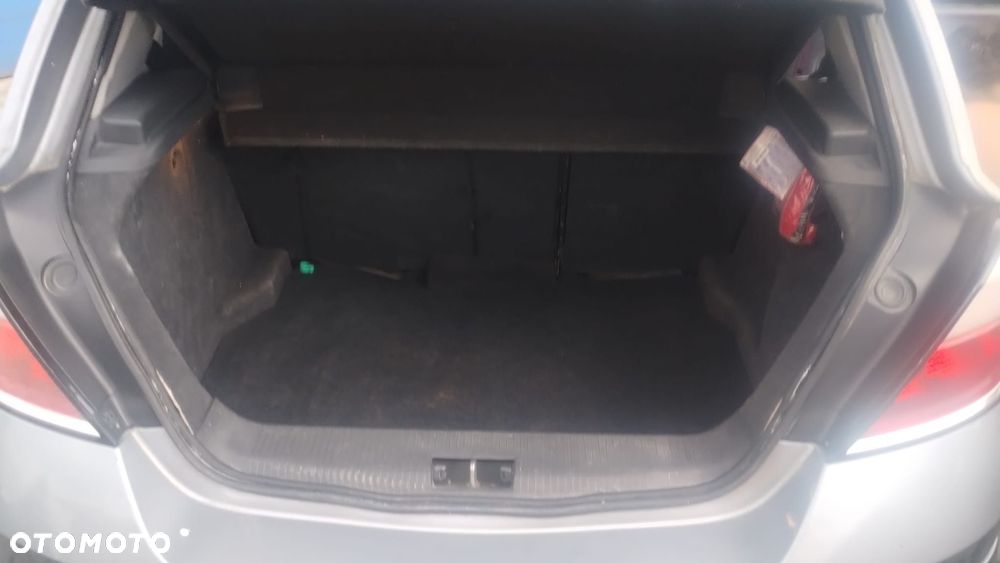 Opel Astra 1.9 CDTI Enjoy - 11