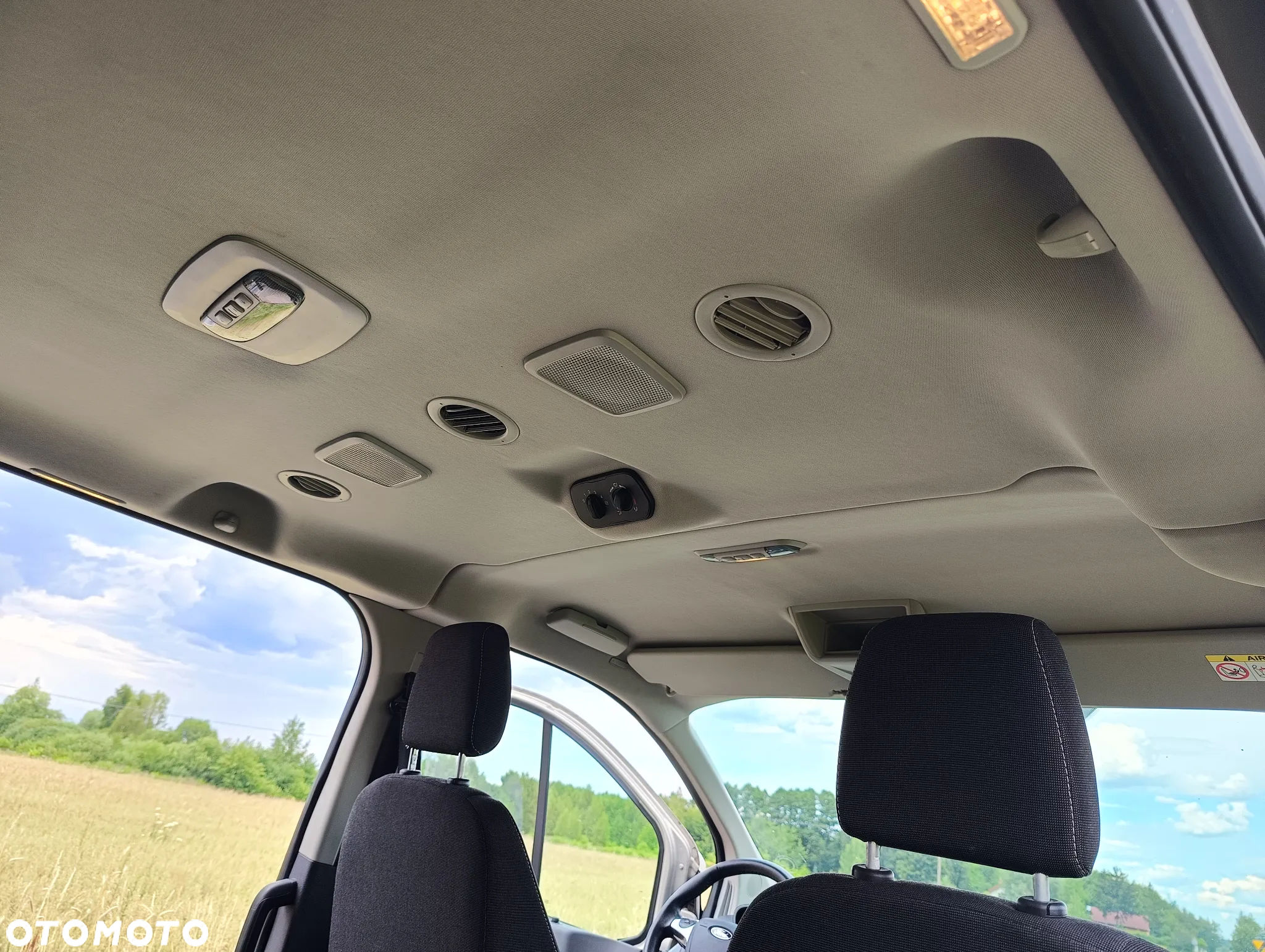 Ford Tourneo Custom - 10