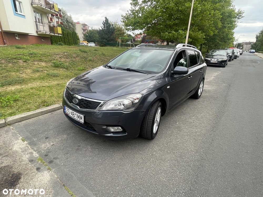 Kia Ceed 2011 photo 5
