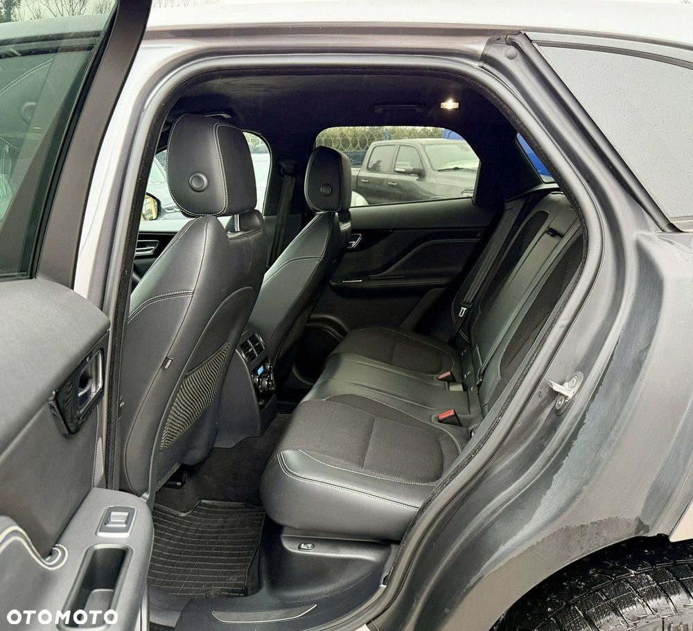 Jaguar F-Pace 25d AWD R-Sport - 9