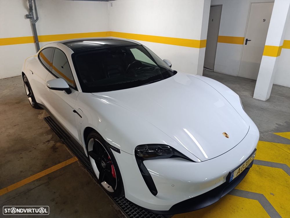 Porsche Taycan 4S - 12