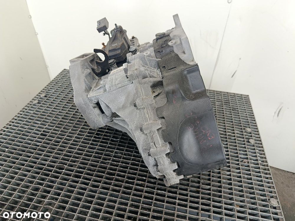 SKRZYNIA BIEGÓW MANUALNA 6 LAND ROVER RANGE ROVER EVOQE GJ3R-7002-BC 2.0 D - 2