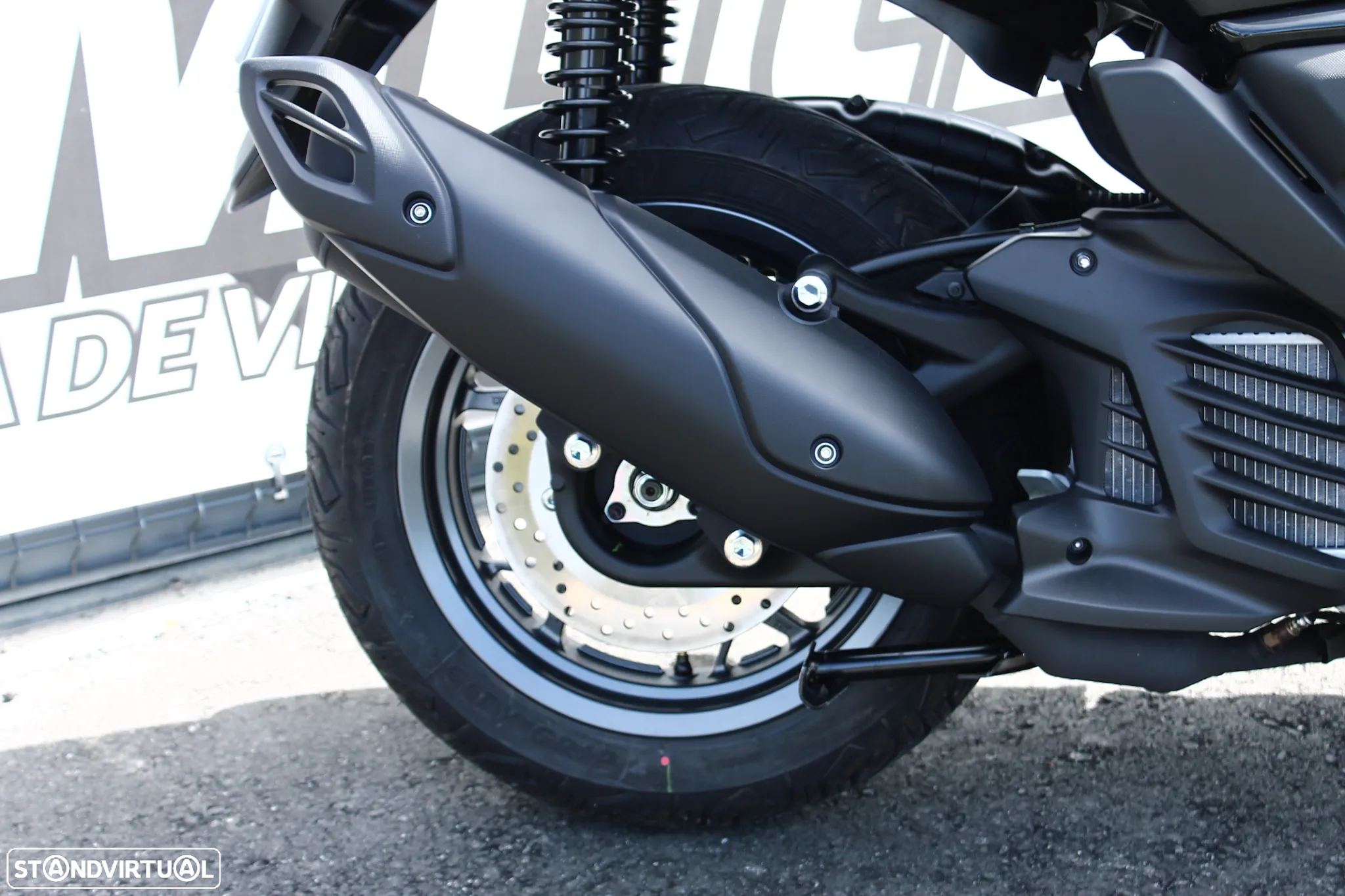 Yamaha X-Max Tech Max - 10