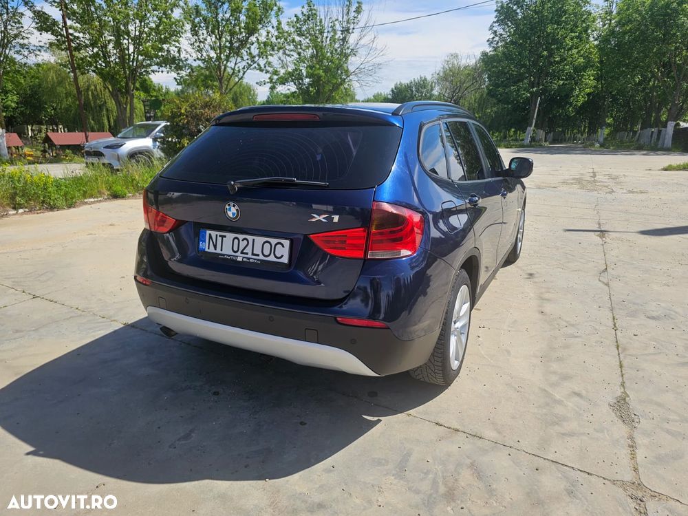 BMW X1 xDrive18d - 10