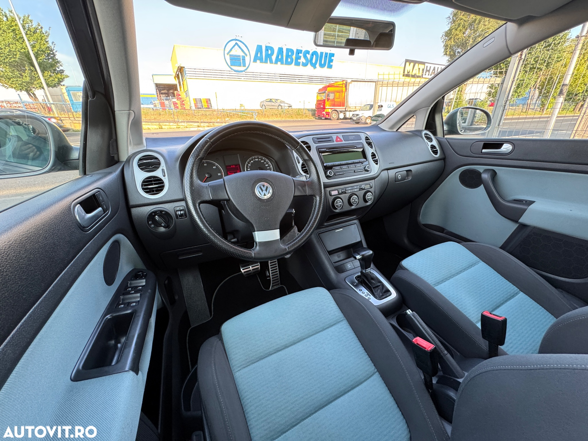 Volkswagen Golf Plus 1.9 TDI DPF DSG CrossGolf - 12
