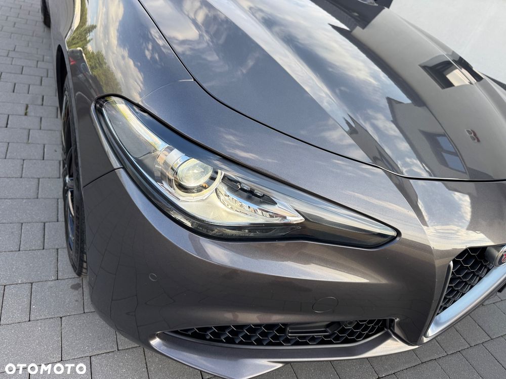 Alfa Romeo Giulia 2.2 AT8 Super - 26