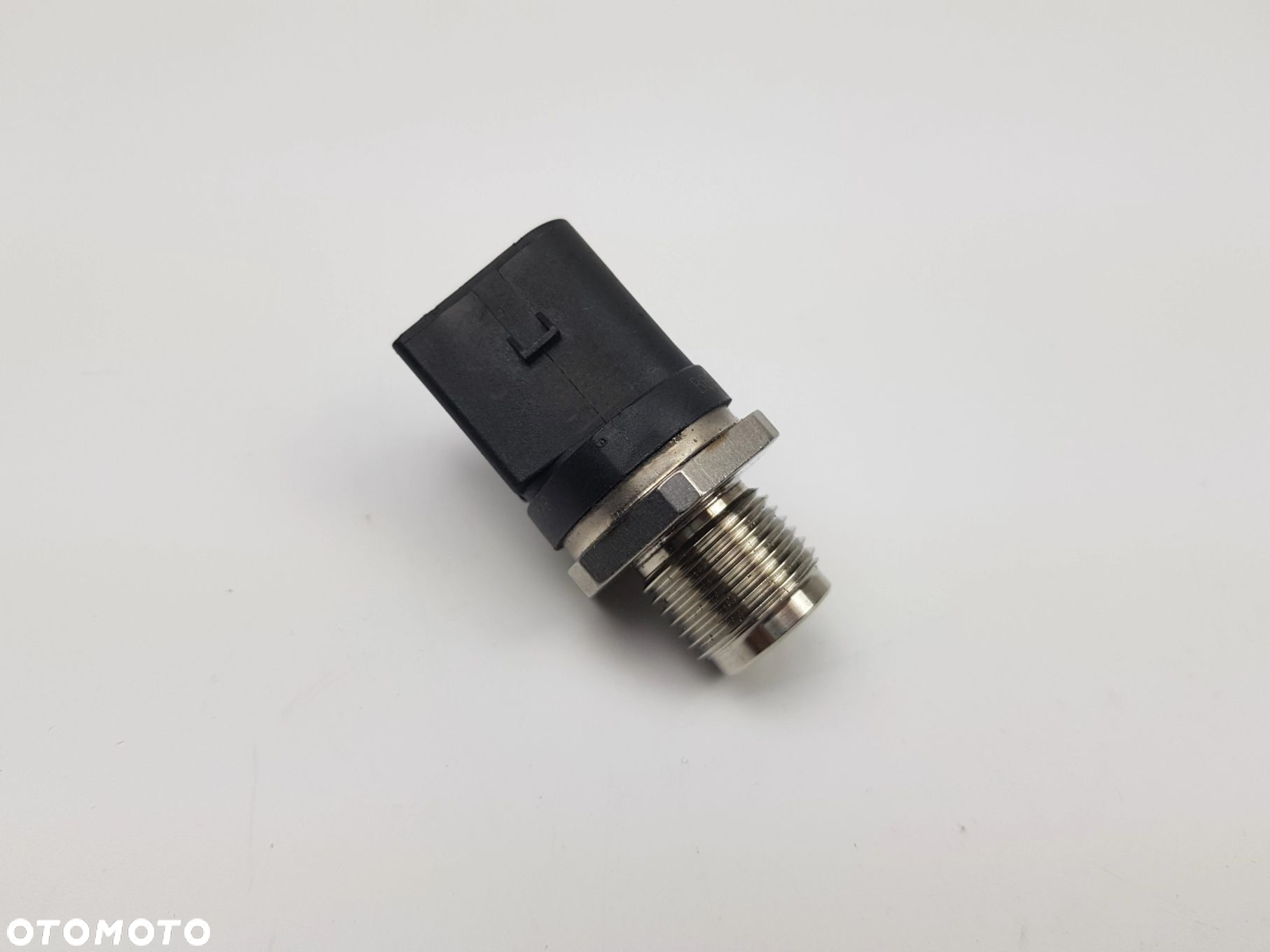 NOWY ORYGINALNY Czujnik ciśnienia paliwa Mercedes w203 w211 A0071530228 - 3