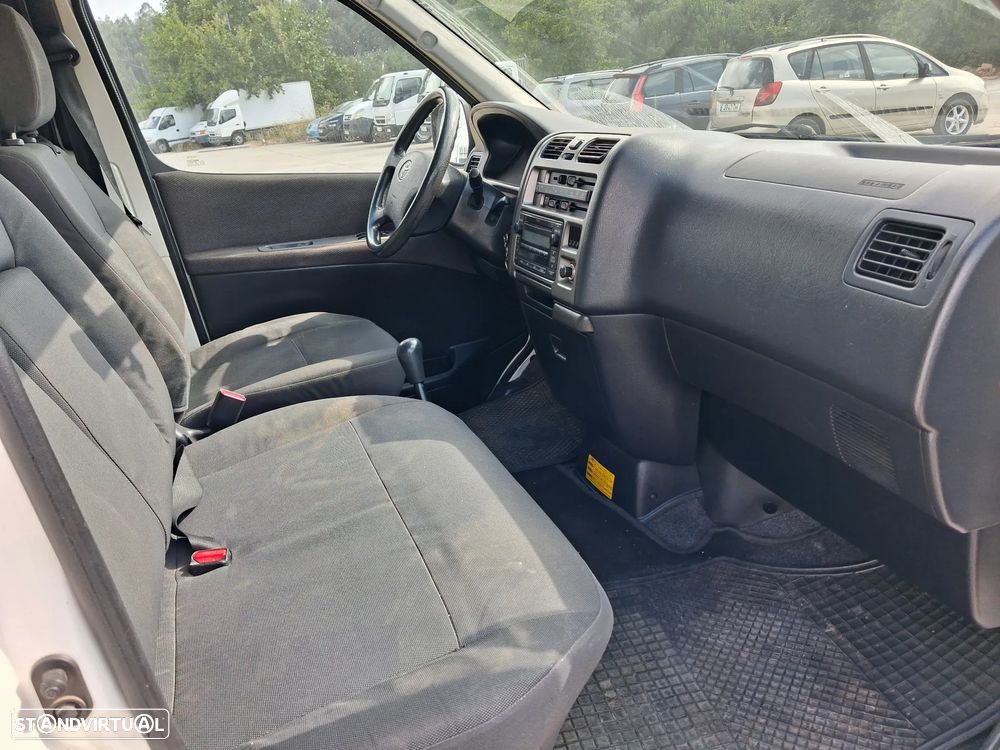 Toyota Hiace D-4D - 14