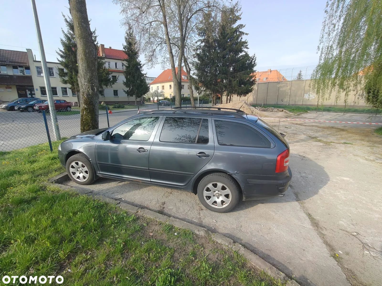 Skoda Octavia 1.6 Tour - 1