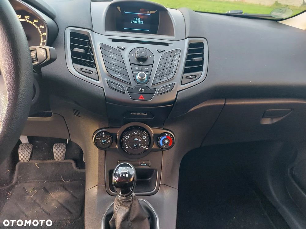 Ford Fiesta - 10