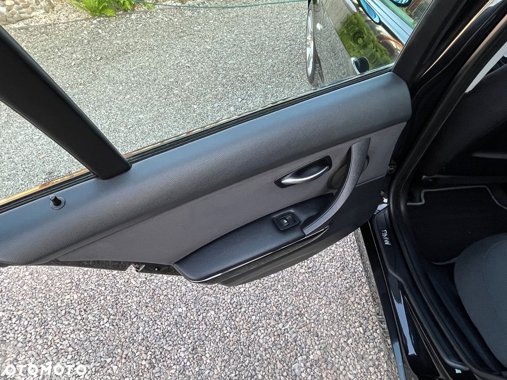 BMW Seria 3 - 39