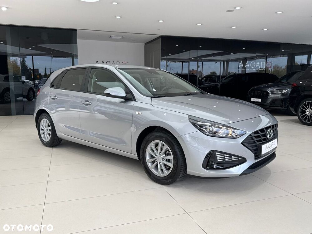 Hyundai i30 1.5 DPI Classic + - 6