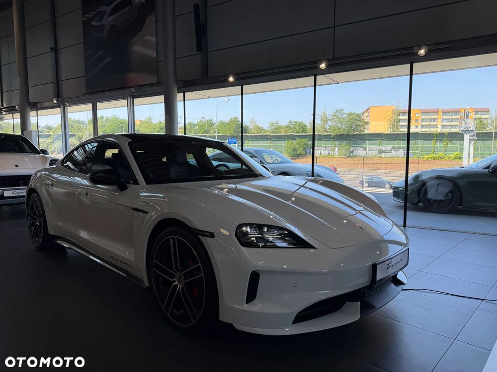 Porsche Taycan 105kWh 4S Black Edition - 10