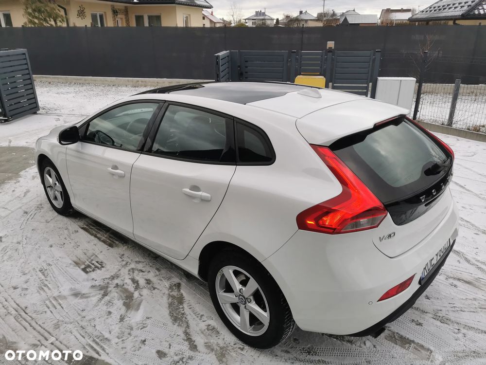 Volvo V40 T2 - 8