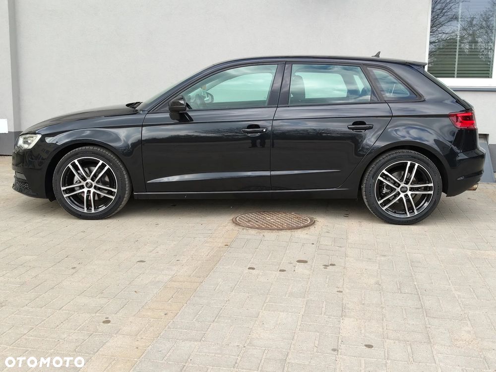 Audi A3 Sportback 1.4 TFSI S tronic Ambiente - 29