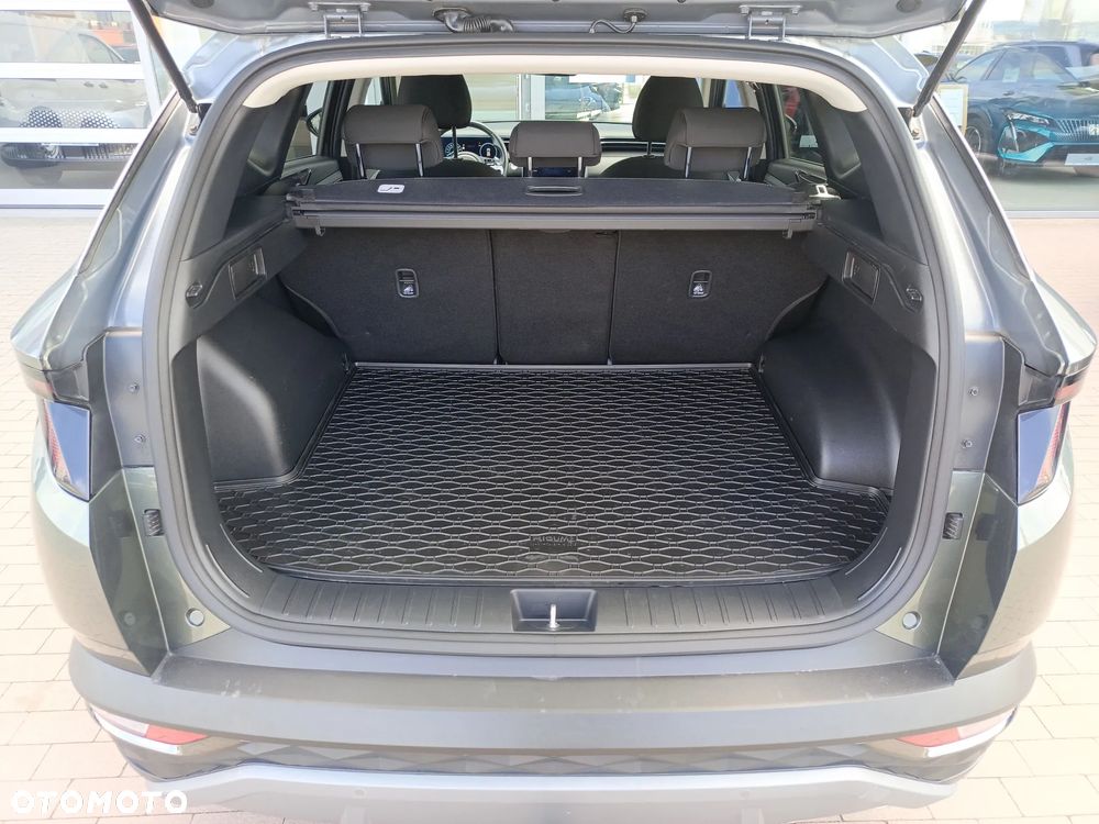 Hyundai Tucson 1.6 T-GDi HEV Executive 2WD - 25