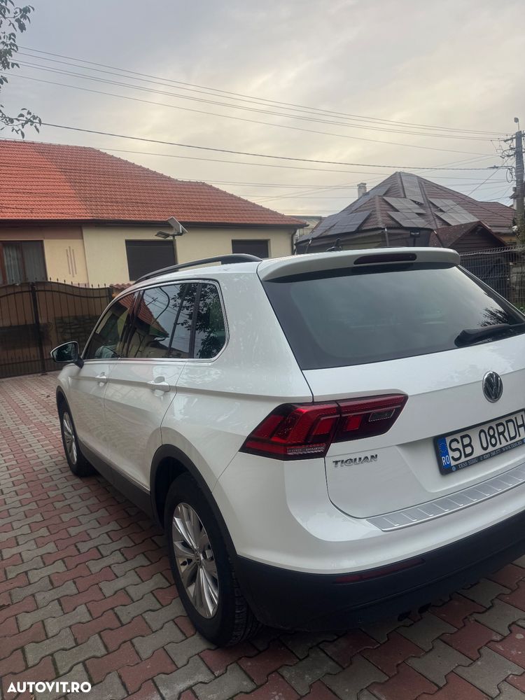 Volkswagen Tiguan 2.0 TDI 4Mot DSG Comfortline - 4
