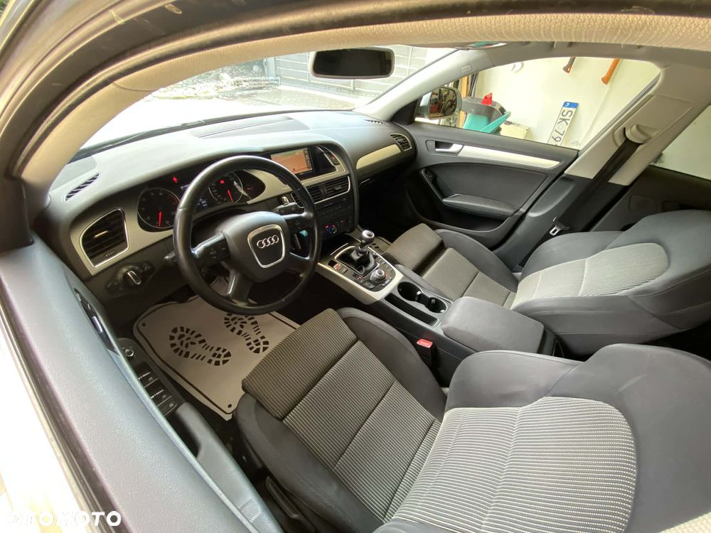 Audi A4 Limousine - 21
