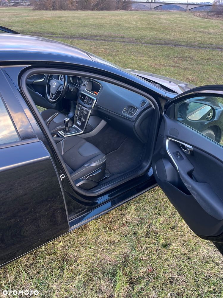 Volvo V40 T2 Kinetic - 16