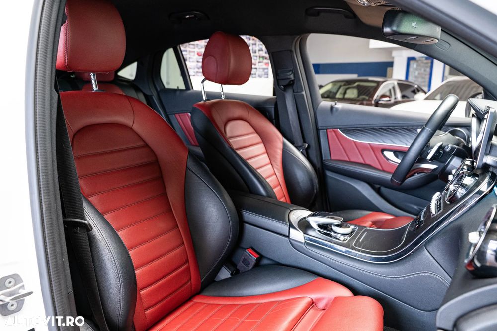 Mercedes-Benz GLC Coupe 250 4Matic 9G-TRONIC AMG Line - 31